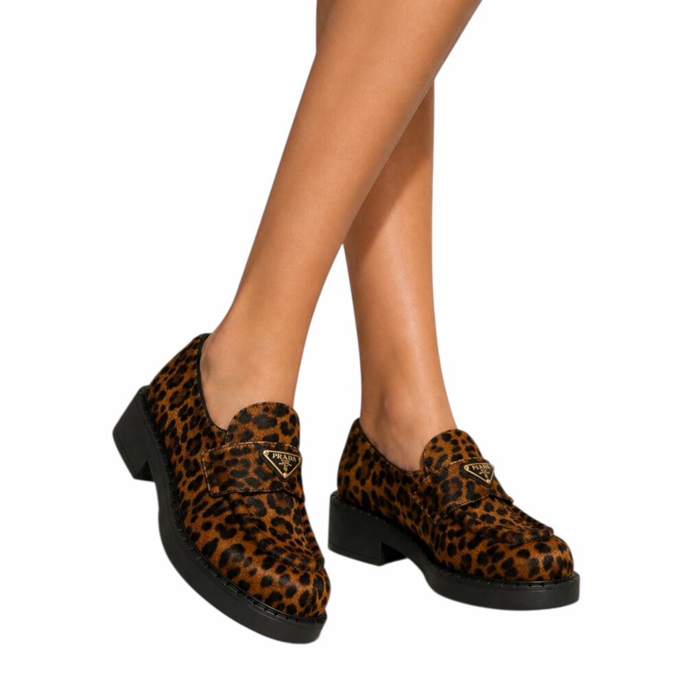 Prada Enamel Triangel Logo Leopard Printed Leather Loafer Brown Size 38.5 - Picture 2 of 16